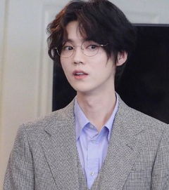 鹿晗娱乐圈热度数据,流量男明星都有哪几位