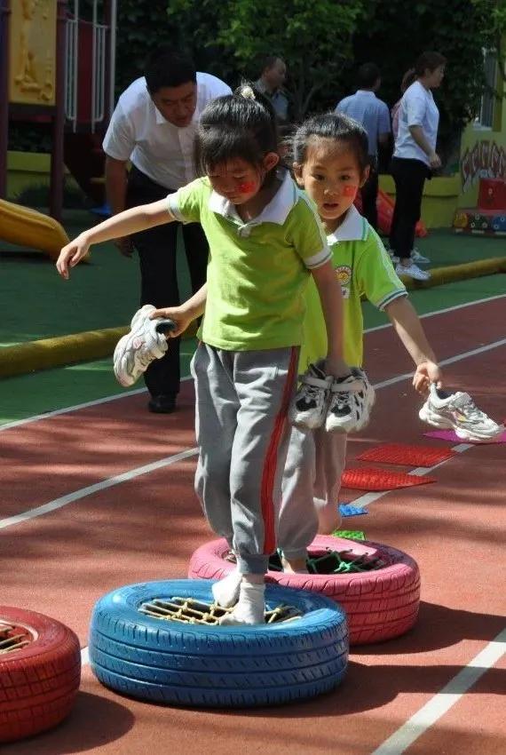 幼儿园我是小红军重走长征路游戏,小班重走长征路闯关游戏