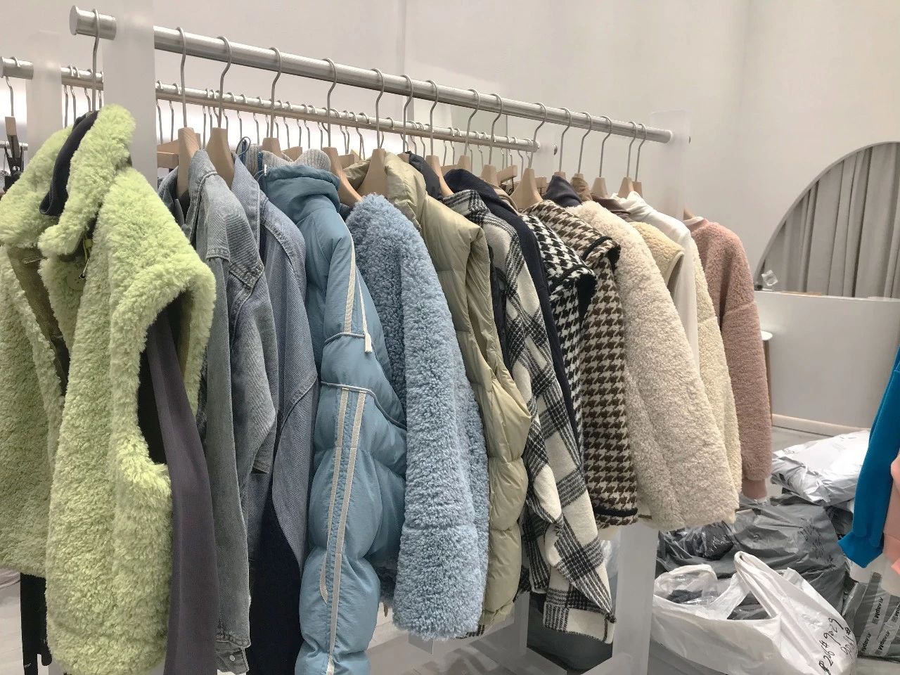 广州东大门女装清仓,东大门清仓大甩卖