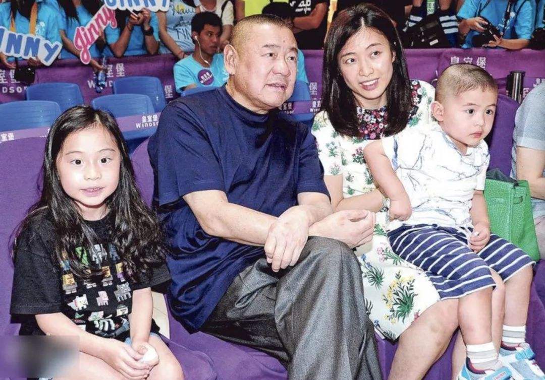 吕丽君与刘銮雄,吕丽君生的儿子是刘銮雄的吗