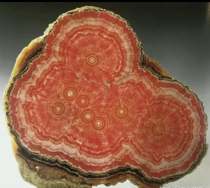 阿尔卑斯糖果红纹石,阿根廷高级红纹石