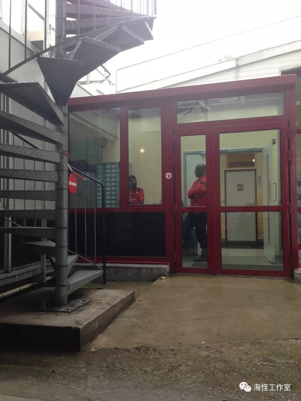 在法国留学的中国学生,在中国生活8年的法国小哥回国后