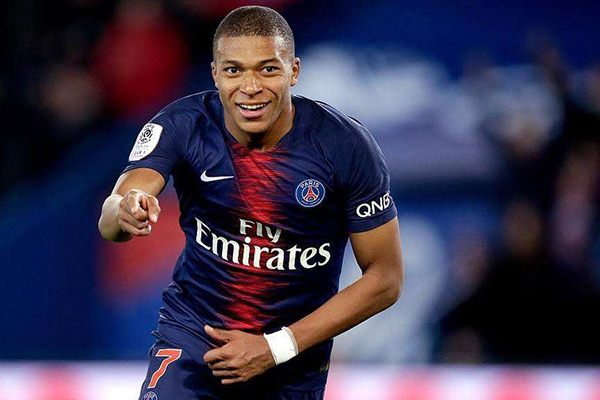 足坛累计转会费内马尔居首,足坛第一身价内马尔