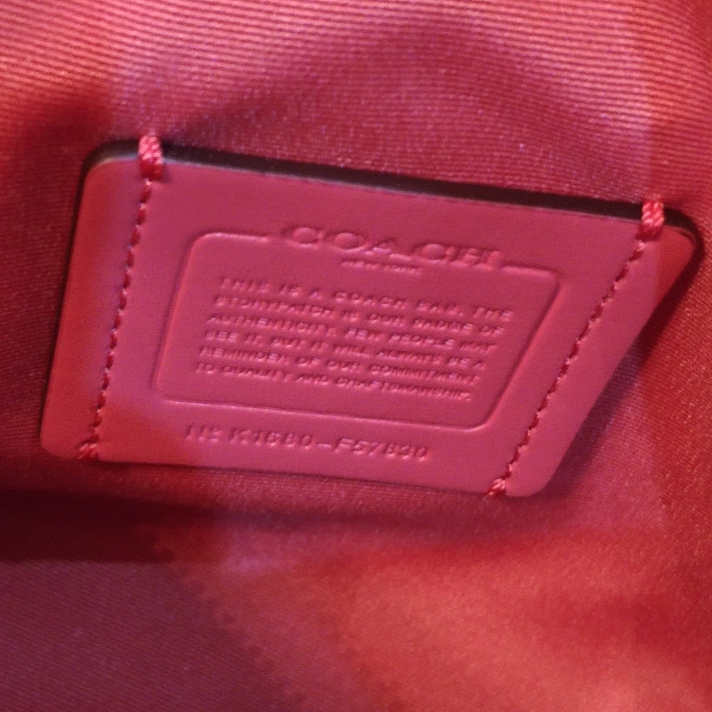 蔻驰经典款马鞍包,蔻驰时尚轻奢包