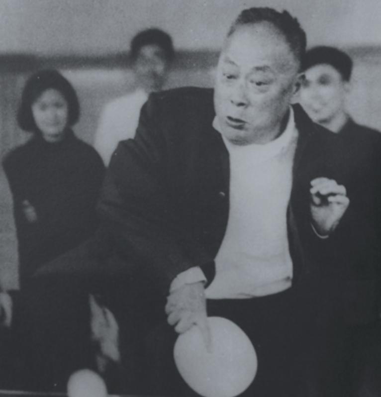 伟人足球情结：毛*东泽**踢门将，陈毅踢中锋，贺龙打造亚洲足球劲旅