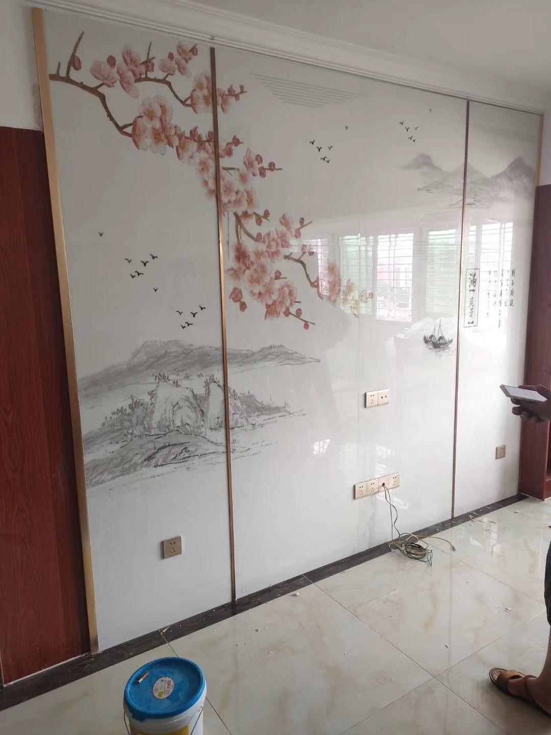 金属线造型电视背景墙,隐形门背景墙加金属线效果