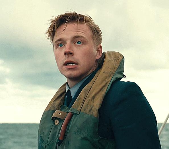 甜！好莱坞演技小花和苏格兰大帅哥狂撒狗粮，虐狗无数