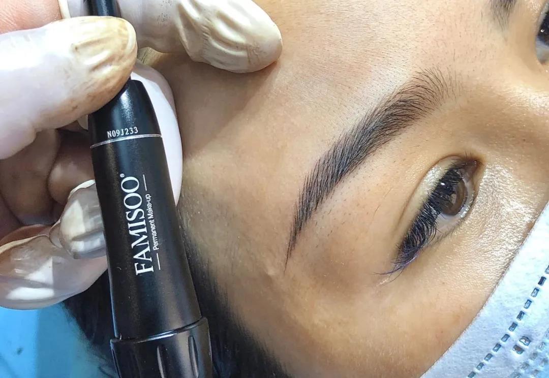 纹眉掉痂后眉毛淡是不是纹得不好,半永久纹眉掉痂后几天反色