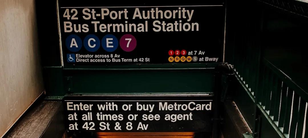 美团主战场迎来两个强大的新对手,美团百万黄袍大军