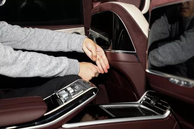 敢在人民大会堂开发布会的品牌看完我大写的服了