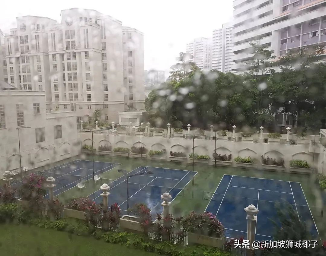 新加坡48小时超强暴雨,新加坡多地遭暴雨侵袭