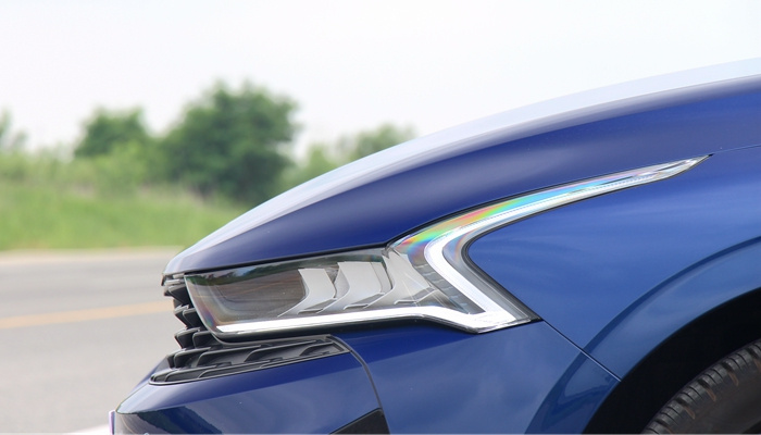 起亚k52021款焕新版最低价,起亚新k5亮相重回b级车颜值巅峰