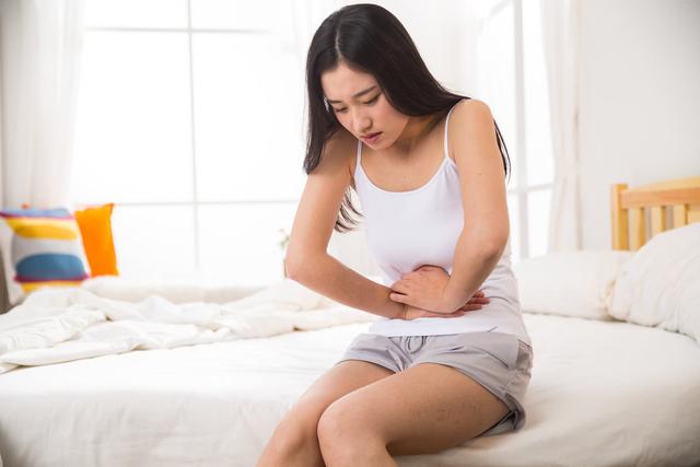 女性长时间月经量少是什么原因,女性月经量少的前兆