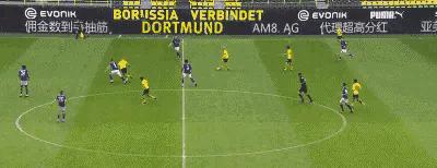 沙尔克04，0：4,寓意深刻啊！今晚拜仁势必火力全开，不落多特