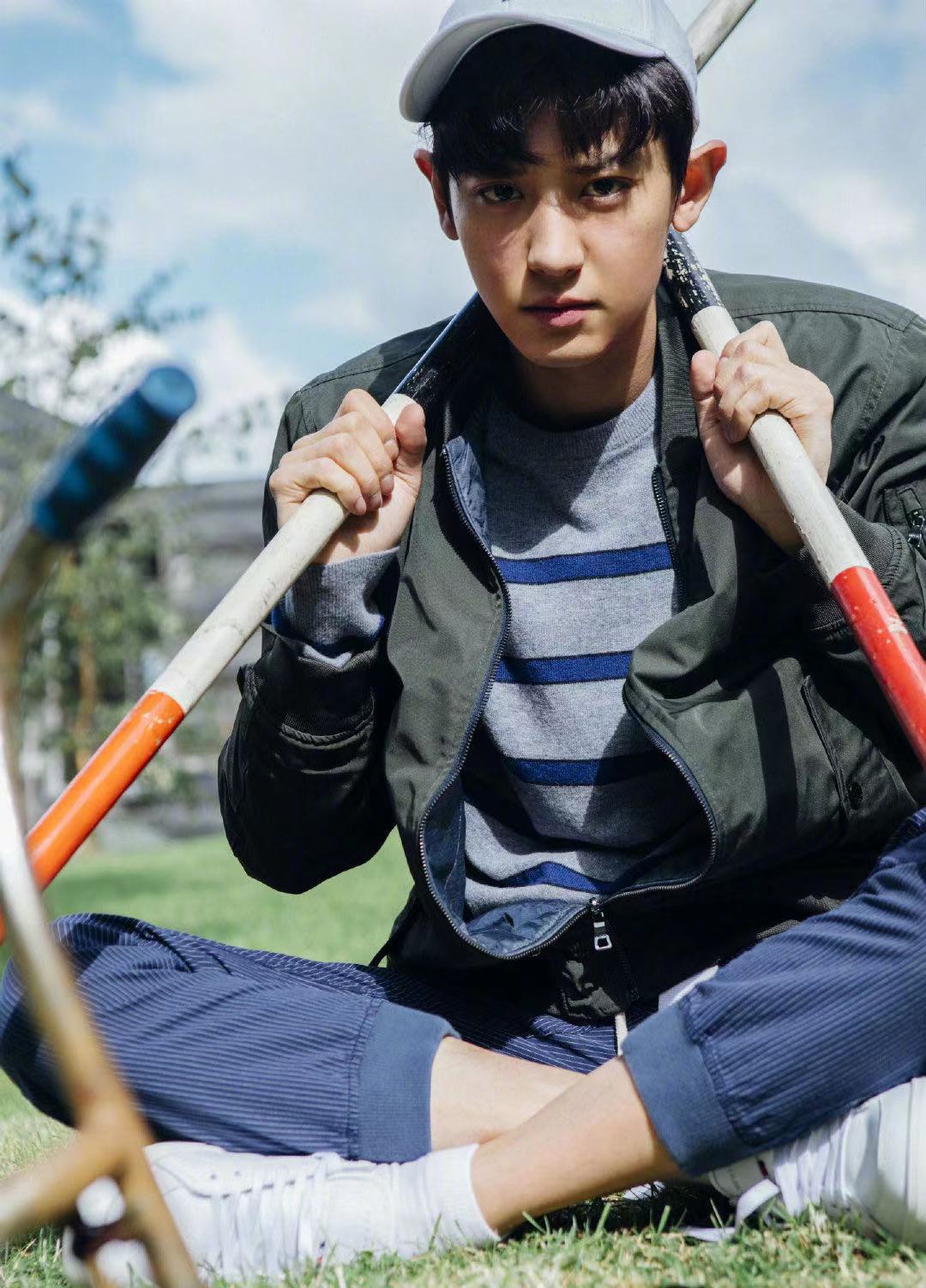 exo朴灿烈ins滑雪,exo朴灿烈青岛吃火锅