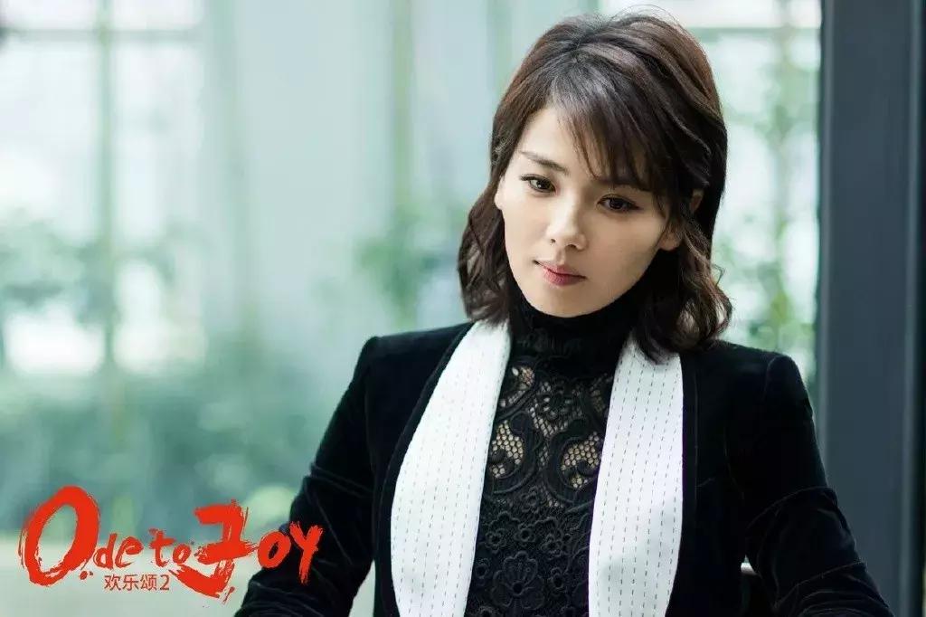 从明星到阔太李嘉欣奋斗了20年,豪门阔太李嘉欣复出捞金