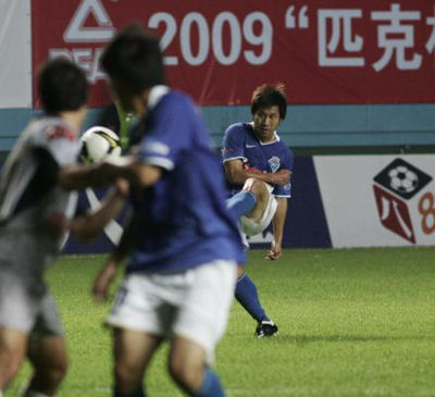 23号小将告别富力！离开效力17年的广州，见证广州足球变迁史