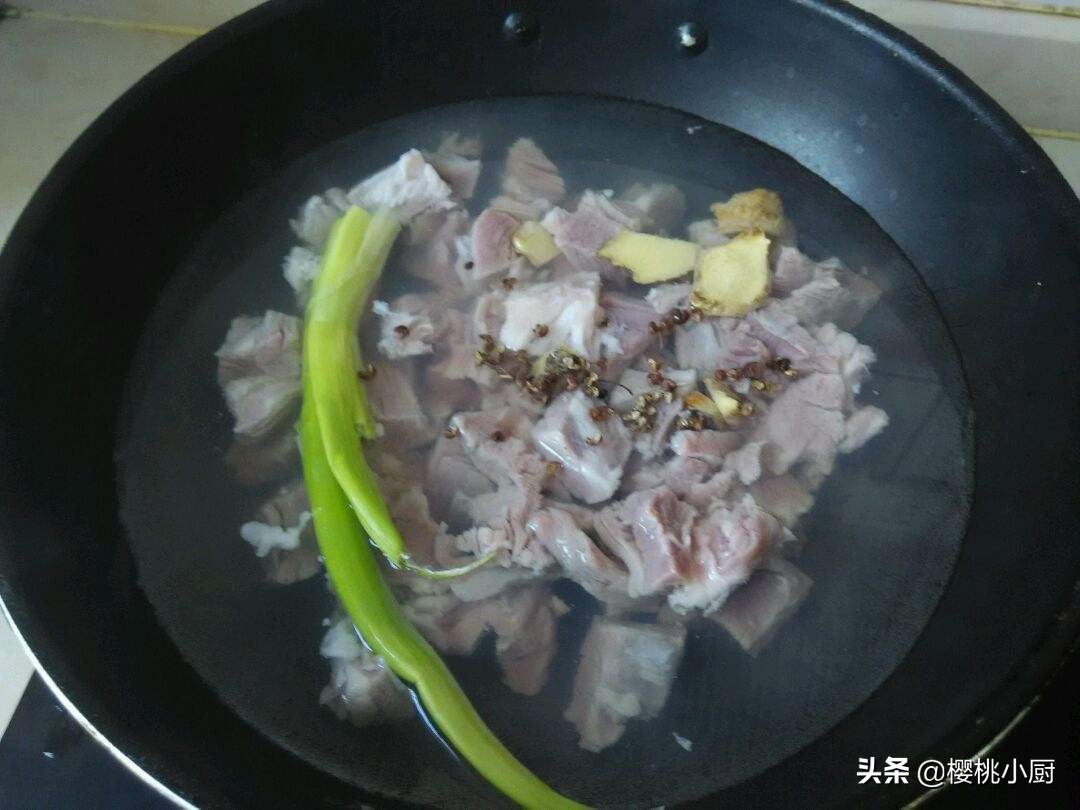 炖羊肉汤怎么去骚味,炖羊肉汤怎么去腥味