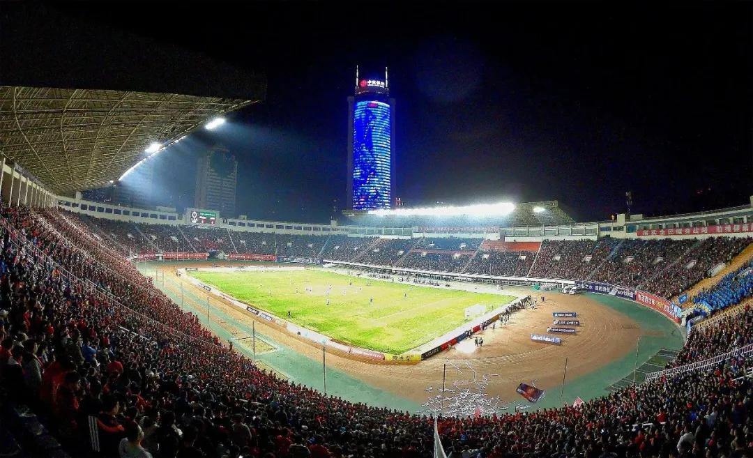 缺钱的足球队能延续陕西“金牌球市”的名声吗？