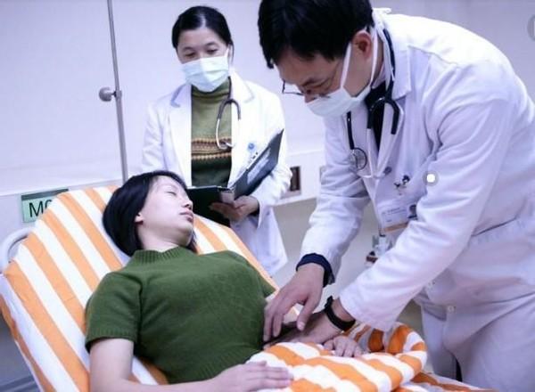 女性例假期出现各种问题的原因,女性月经异常有哪些症状