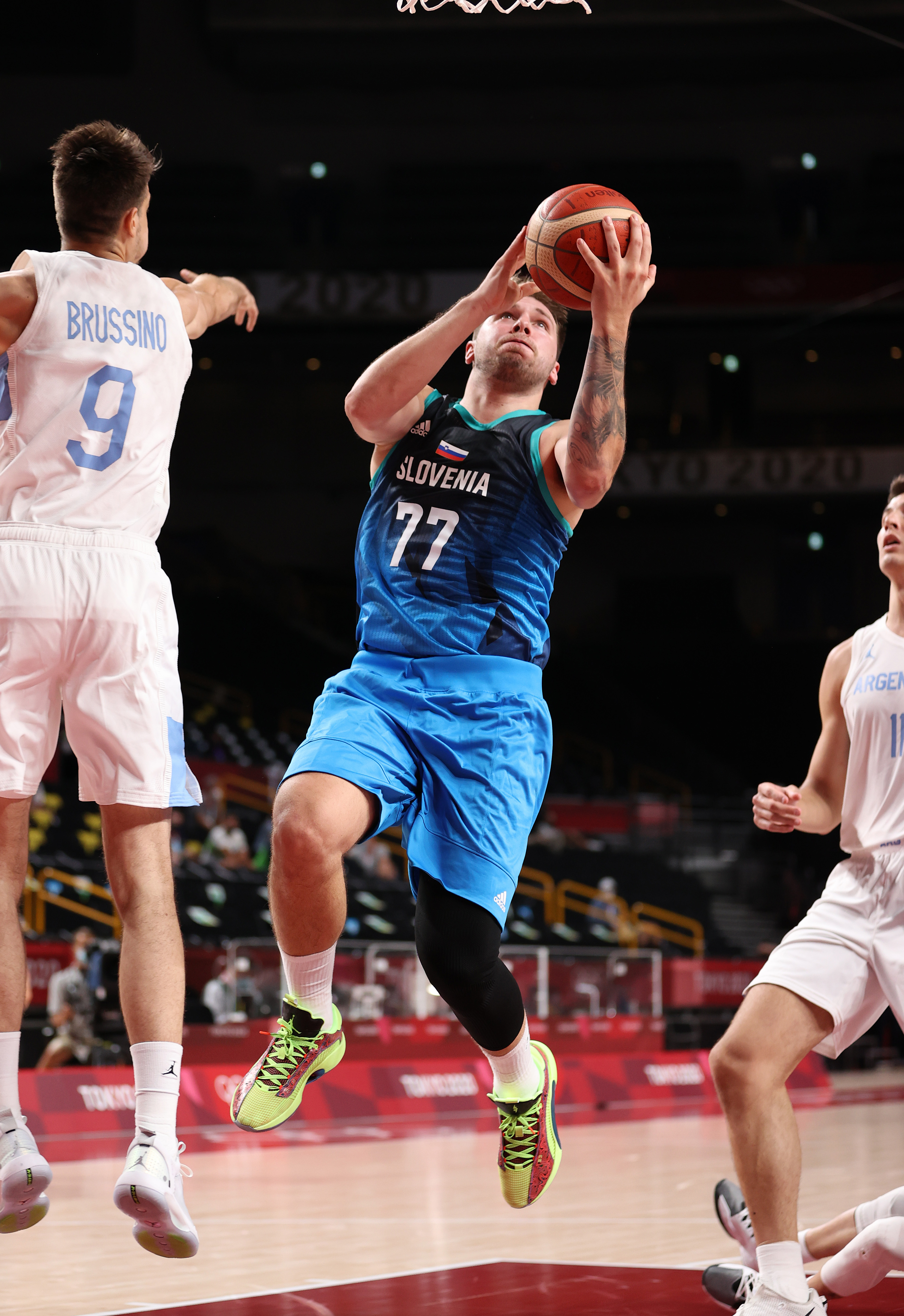 东契奇照片2024,东契奇世界杯照片