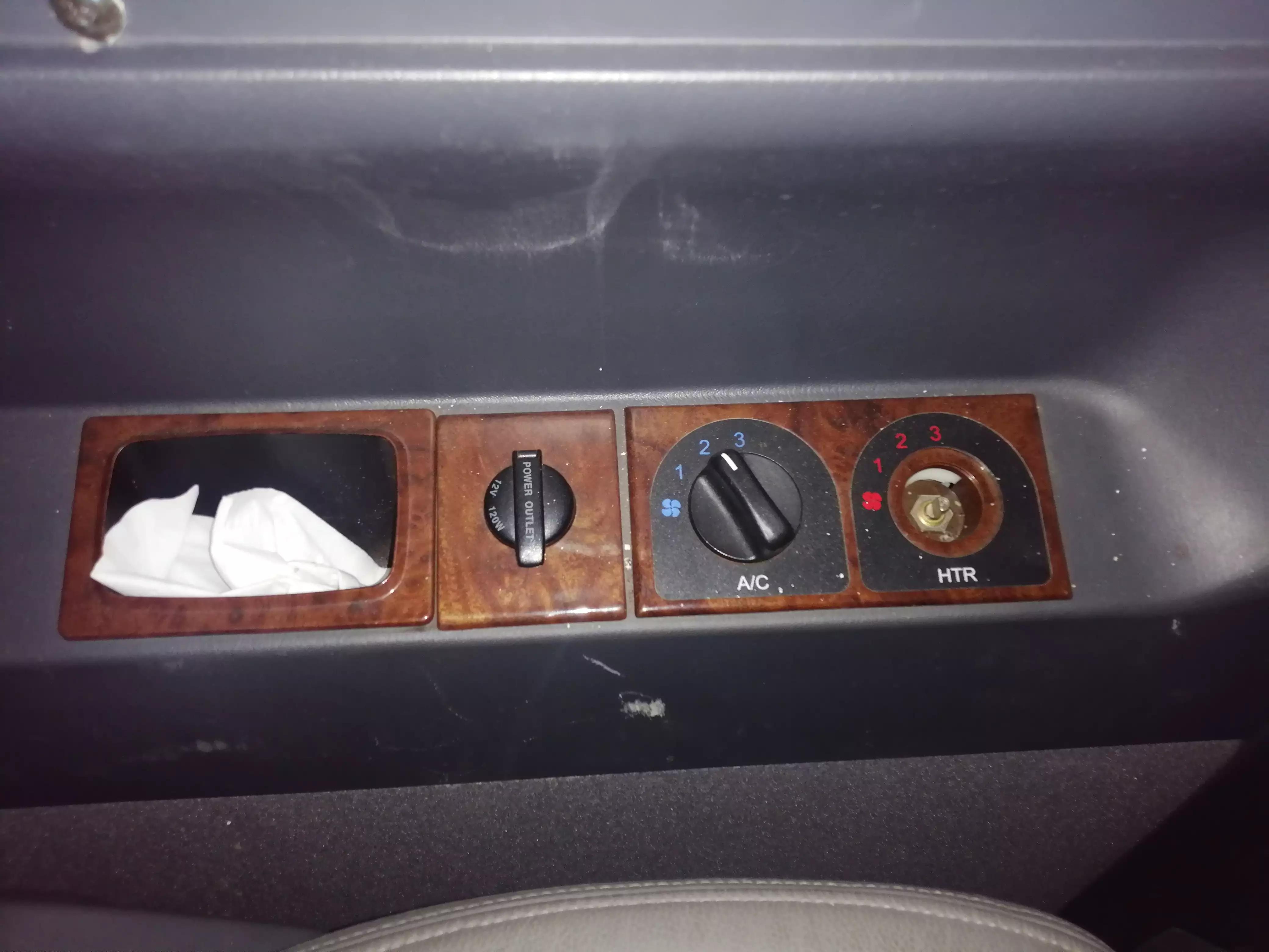 13岁开奔驰小车,车龄超20年的奔驰面包车