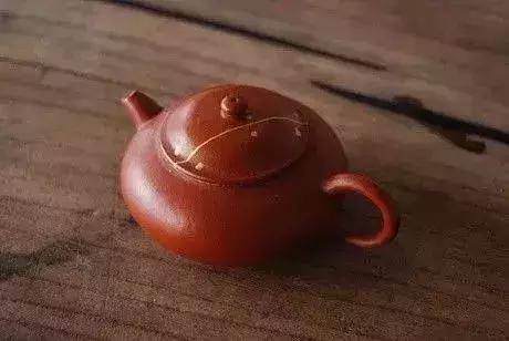 紫砂壶摔坏了有什么办法可以复原,紫砂壶摔碎了怎么修复