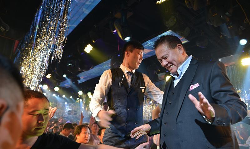 香港人评价万梓良邓萃雯,香港万梓良