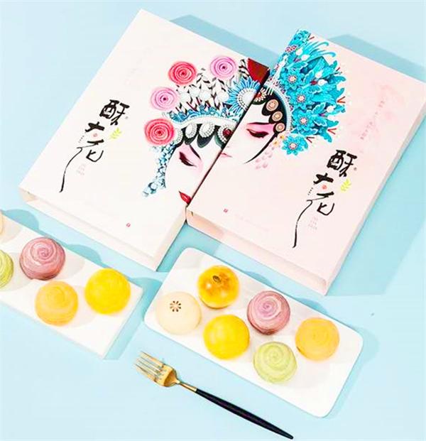 强强联手！汉鼎皇酷冒携手网红月饼酥大花带货直播台式月饼