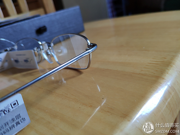 网上买的眼镜怎么配镜,在网上买镜框眼镜店里配镜靠谱吗