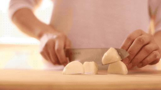 剁椒芋头怎么弄才好吃,一周做三次味美香浓的香菇酿肉