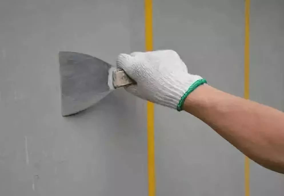 墙面反碱怎么办呢,洁厕灵墙面返碱