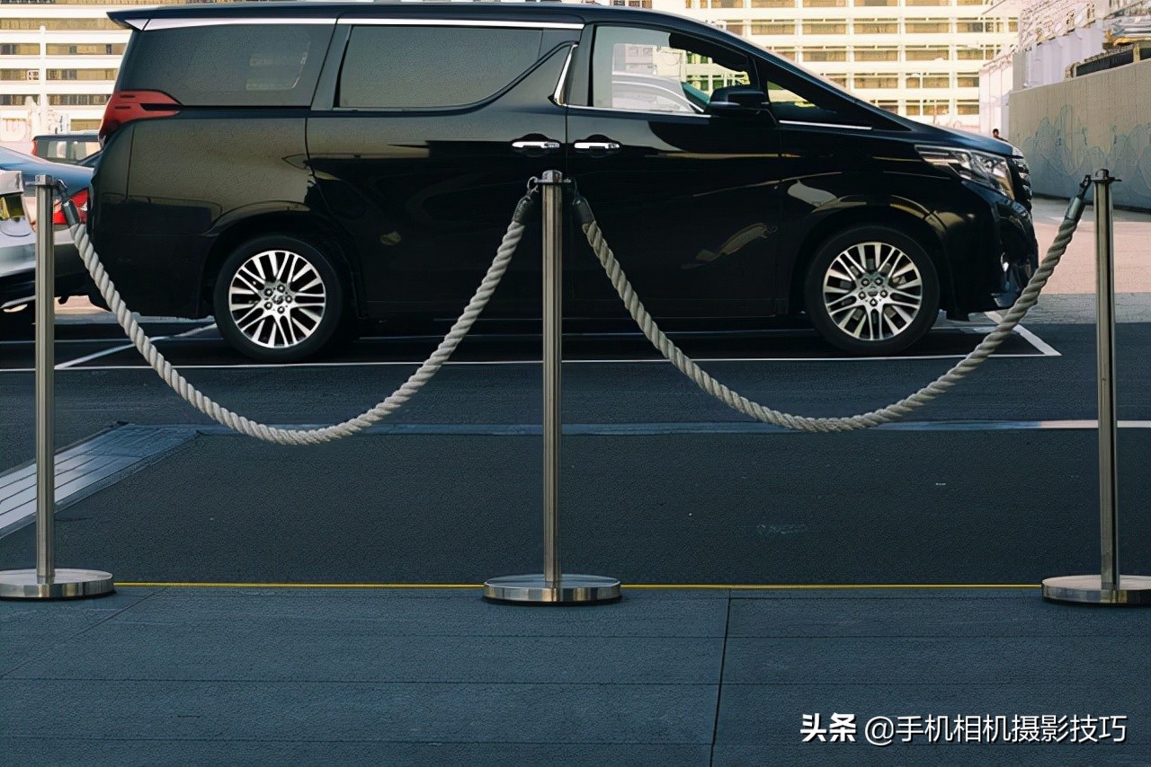 他被称为香港街拍之王：每一张照片都难以复制，诀窍在哪？