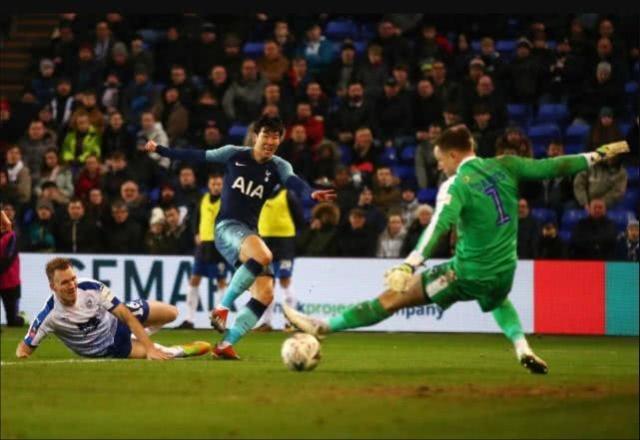 仅9分钟，他2传1射造3球，更成英超最佳候选！热锅上的里皮咋办？