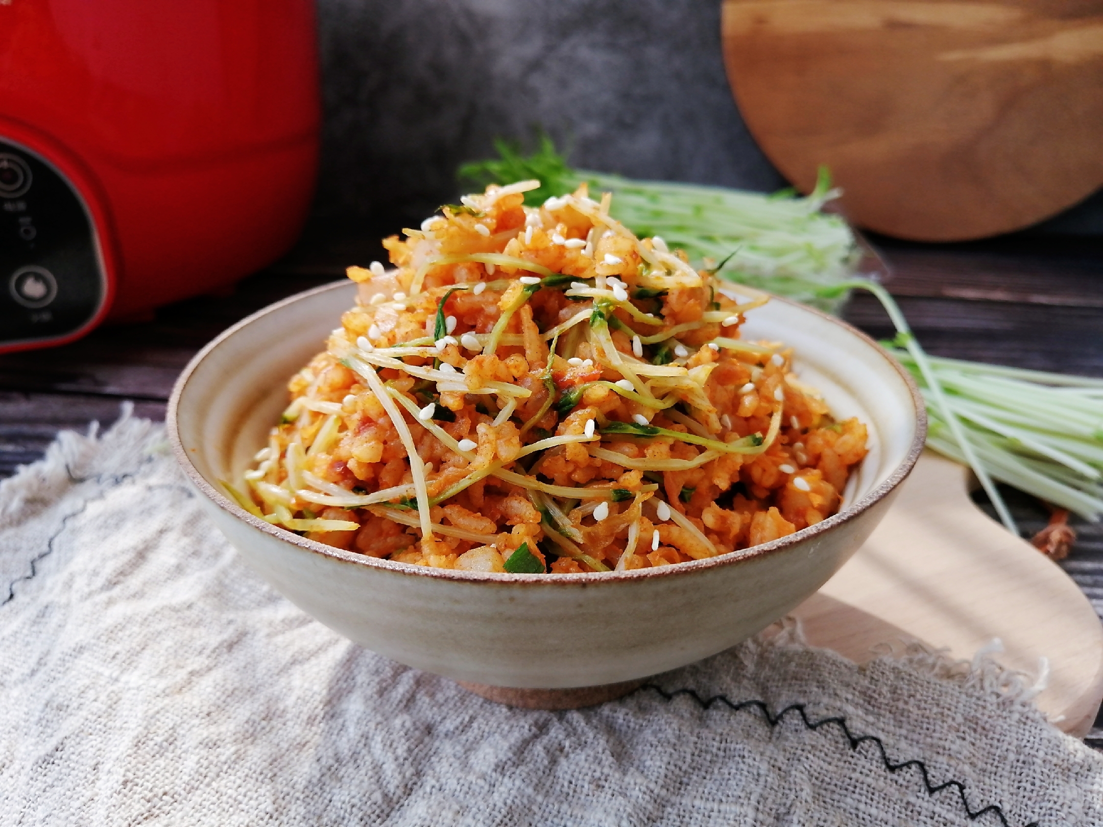白米饭吃腻了怎样解决,白米饭鱿鱼炒饭