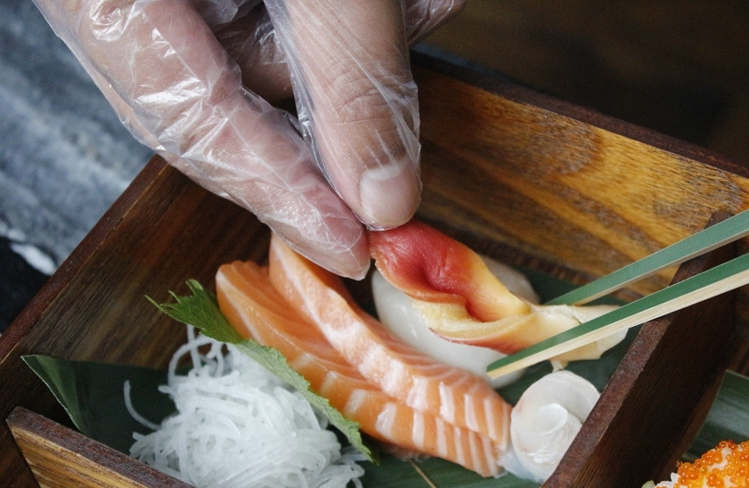 第一次吃刺身吃哪种好,怎样的刺身才算好刺身