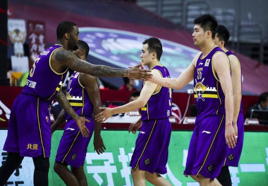 复赛后被马布里重新激活的两位球员成为北控的国产“双塔奇兵”