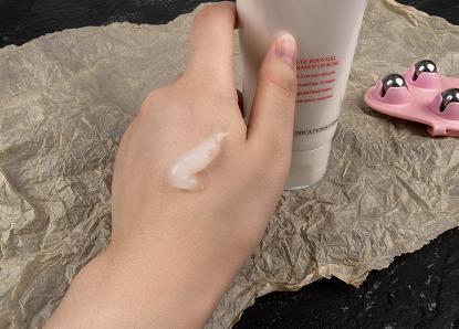 同样商品为什么女人喜欢买贵的,同样是购物为什么花钱更多