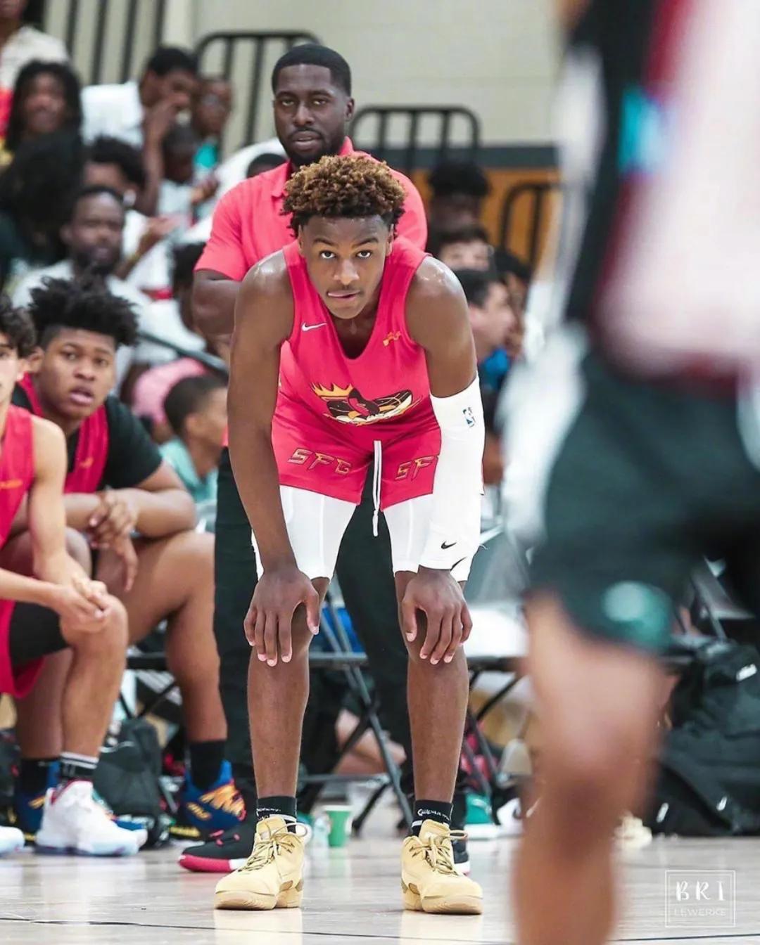 NBA球员上脚：球员穿的詹姆斯战靴，富尔茨和布朗尼很帅气！