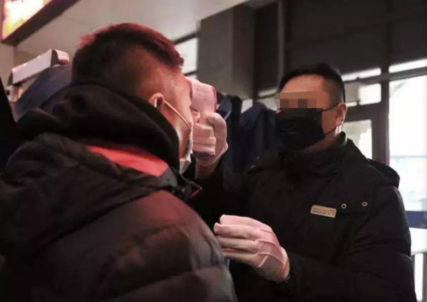 手持测温仪准吗,测温仪手持