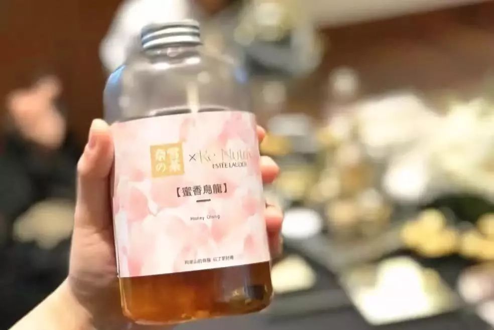 奈雪茶投资了多少钱,奈雪的茶估值300亿