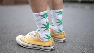 美国阿迪感到了压力！中国战狼刀锋鞋负重前行，国产跑鞋弯道超车