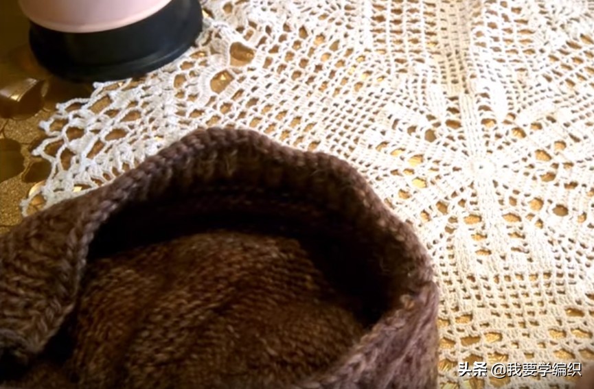 中老年妈妈冬季帽子帽顶编织教程,表达爱的简单刺绣