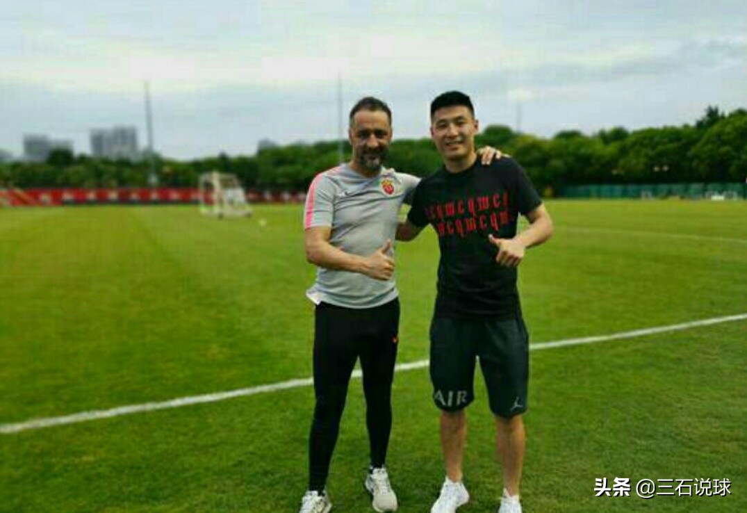 武磊重返上港！主教练主动合影，近9成中国球迷因武磊支持西班牙