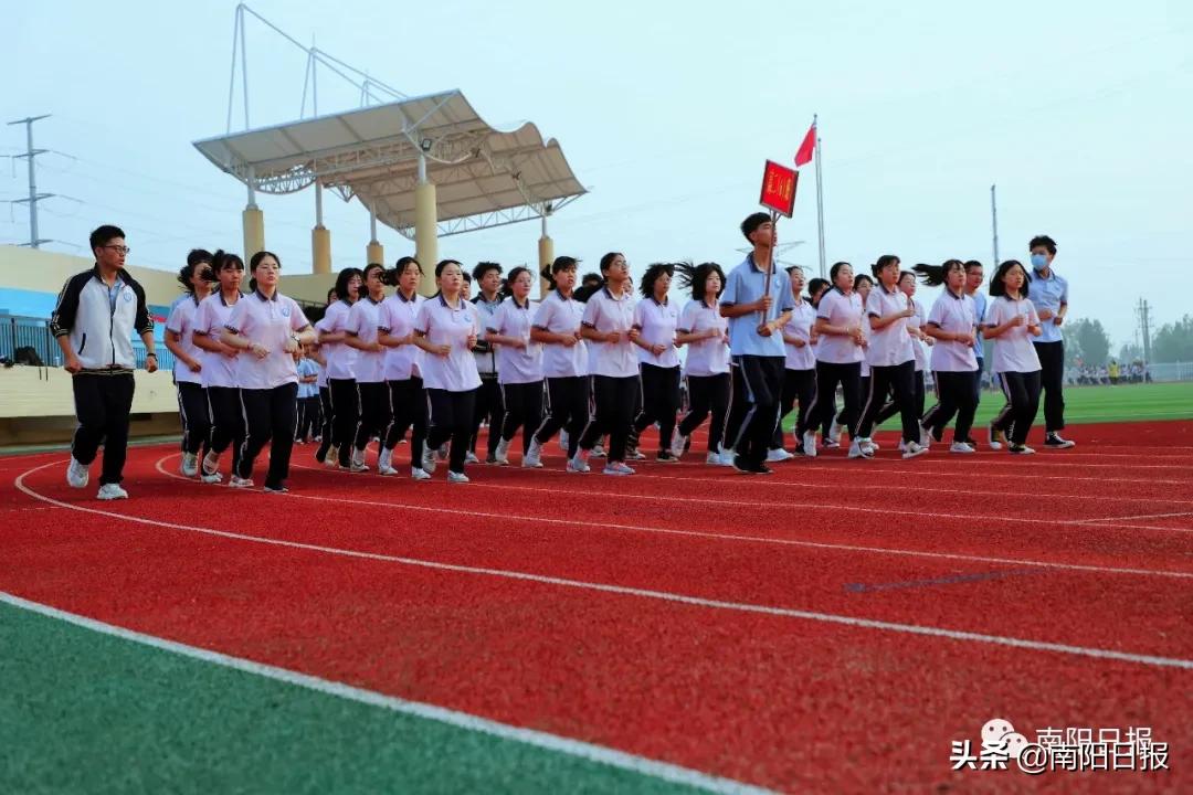 南阳第五完全学校全貌,南阳车站南路完全学校