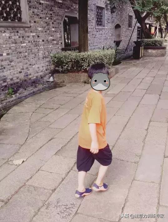 阿斯伯格症的孩子厌学怎么办,社交均存在障碍的典型自闭症孩子