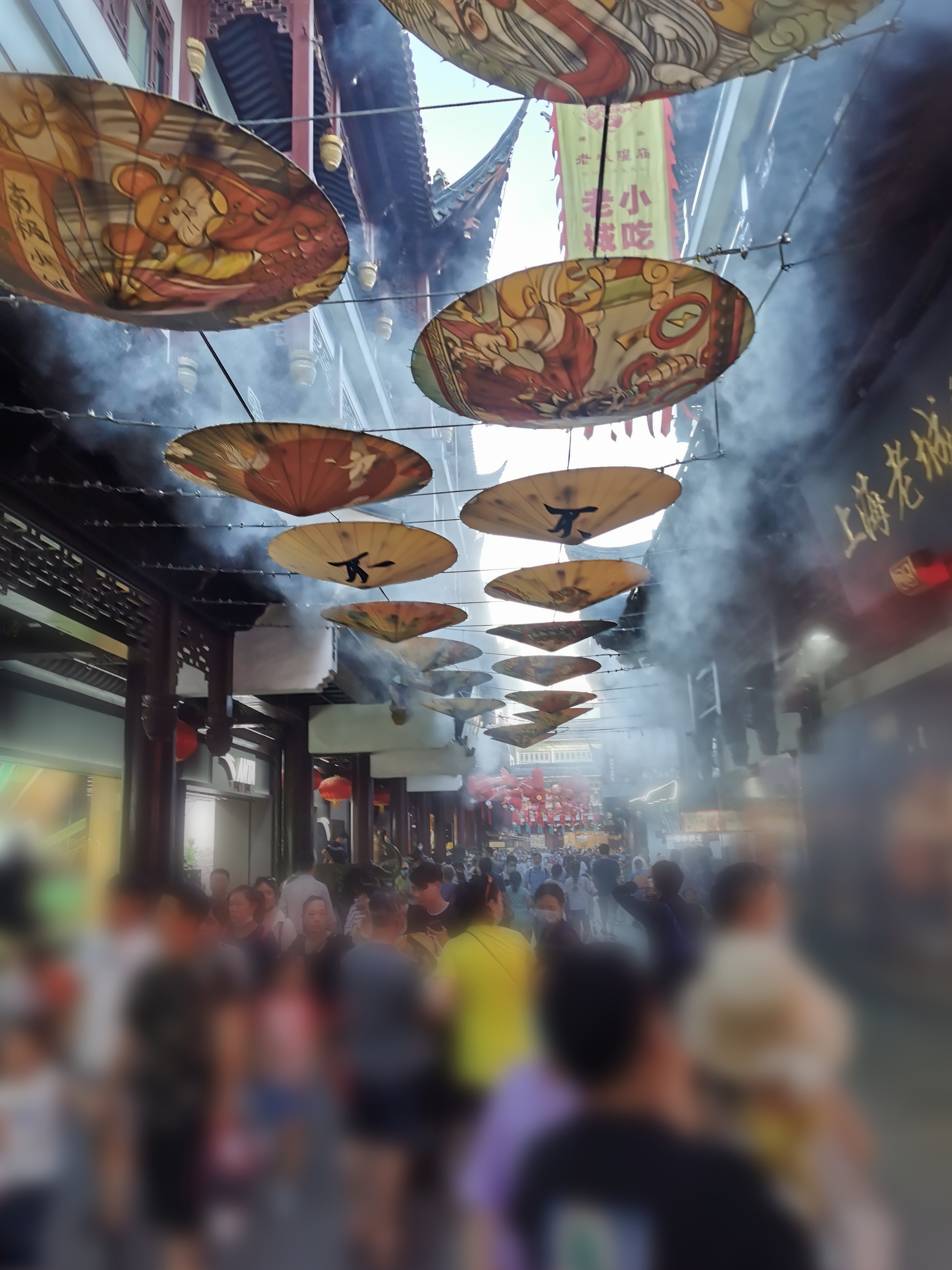 说走就走上海版旅行攻略,去上海玩先去外滩还去城隍庙