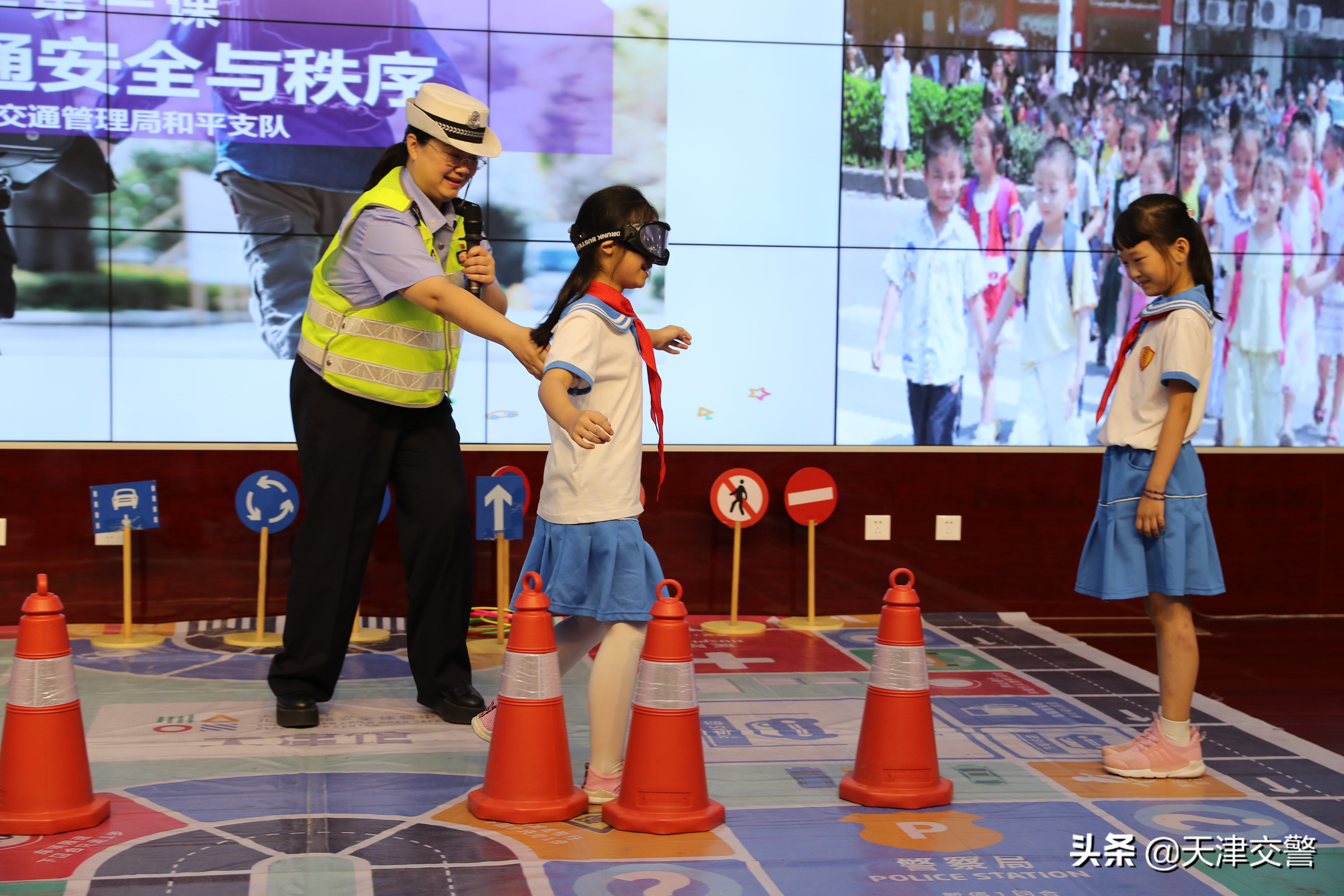 交警进小学开展交通安全课简报,耀华校园活动