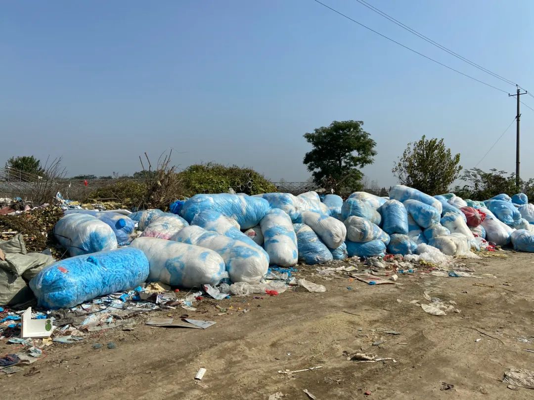 一个口罩卖300万,一个口罩卖一百多这钱好赚吗