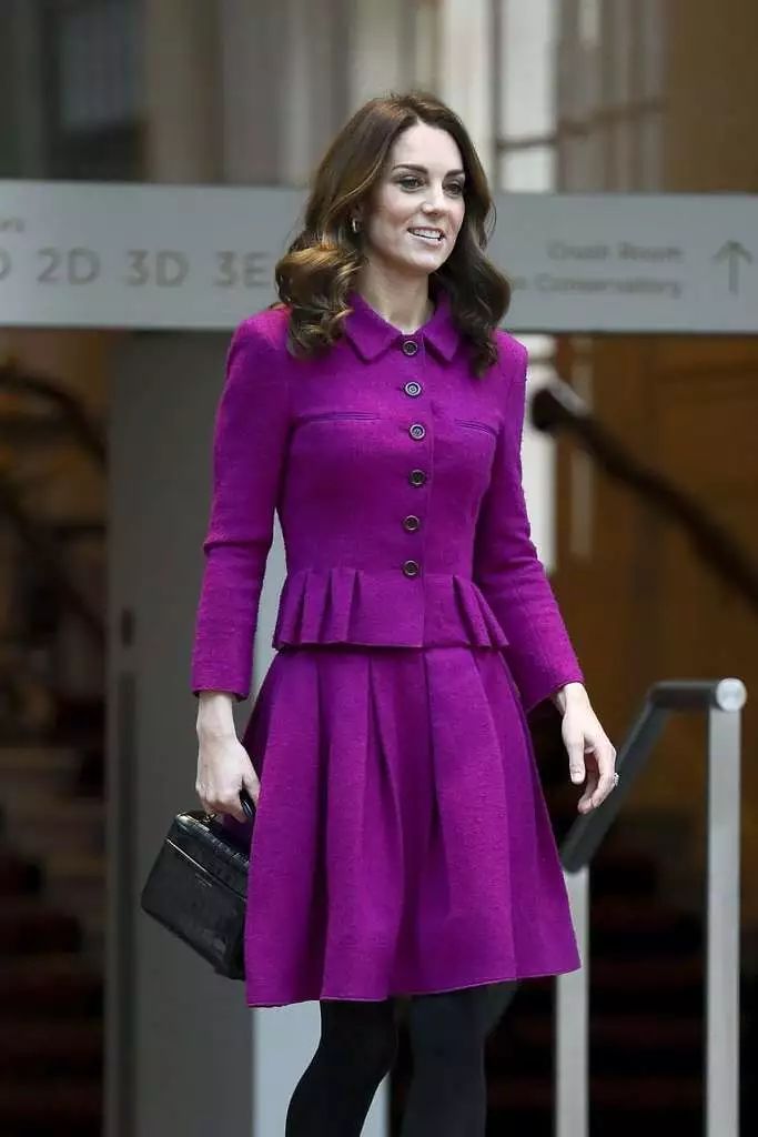 迪士尼冰雪奇缘衣服,看冰雪奇缘2电影